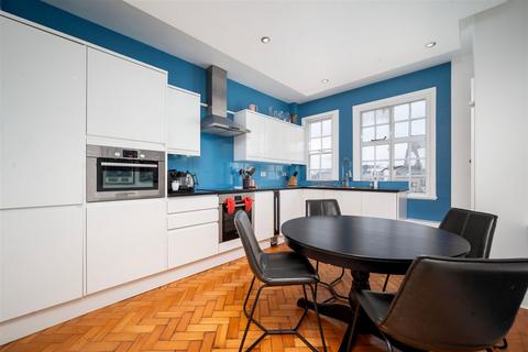 2 bedroom flat for sale, Baker Street, Marylebone NW1