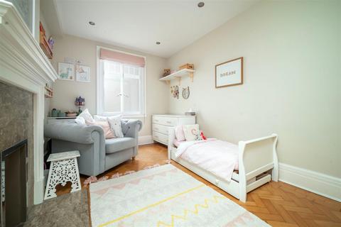 2 bedroom flat for sale, Baker Street, Marylebone NW1