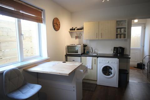 Studio to rent, St Brelade JE3