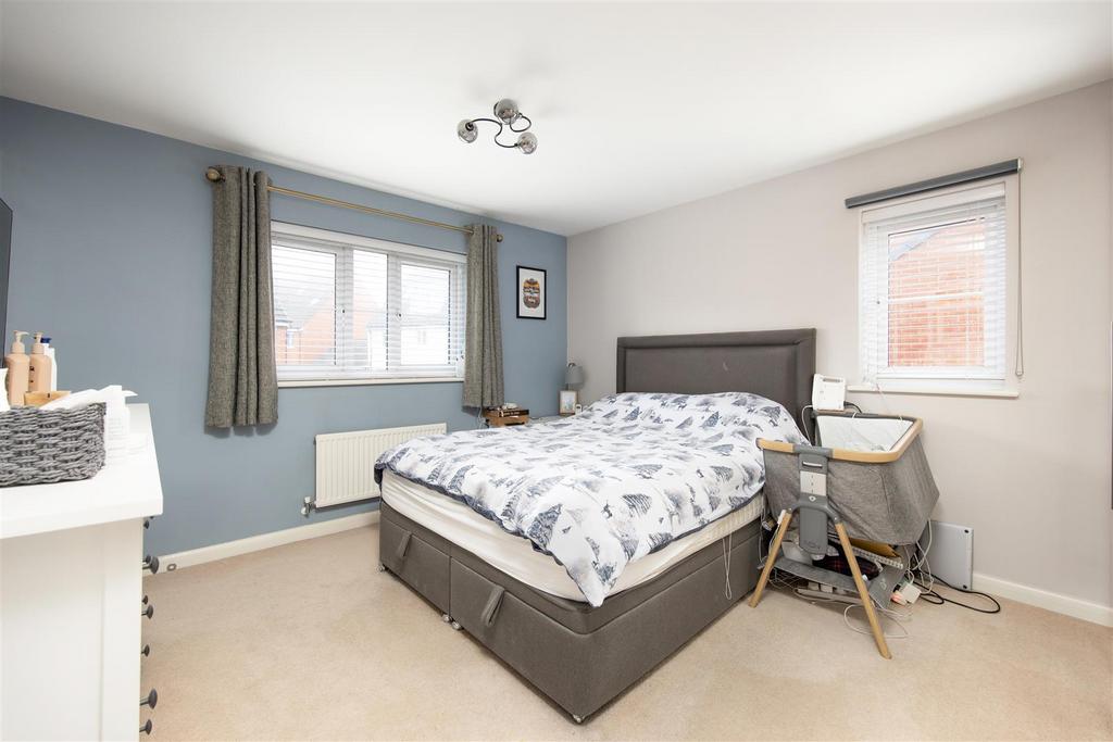 102 Ferris Way Trowbridge BA14 7 GX  (15).jpg