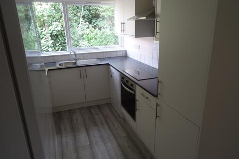 2 bedroom flat to rent, Cameron Close, Warley CM14