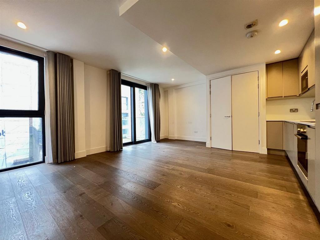 Lounge / Kitchen