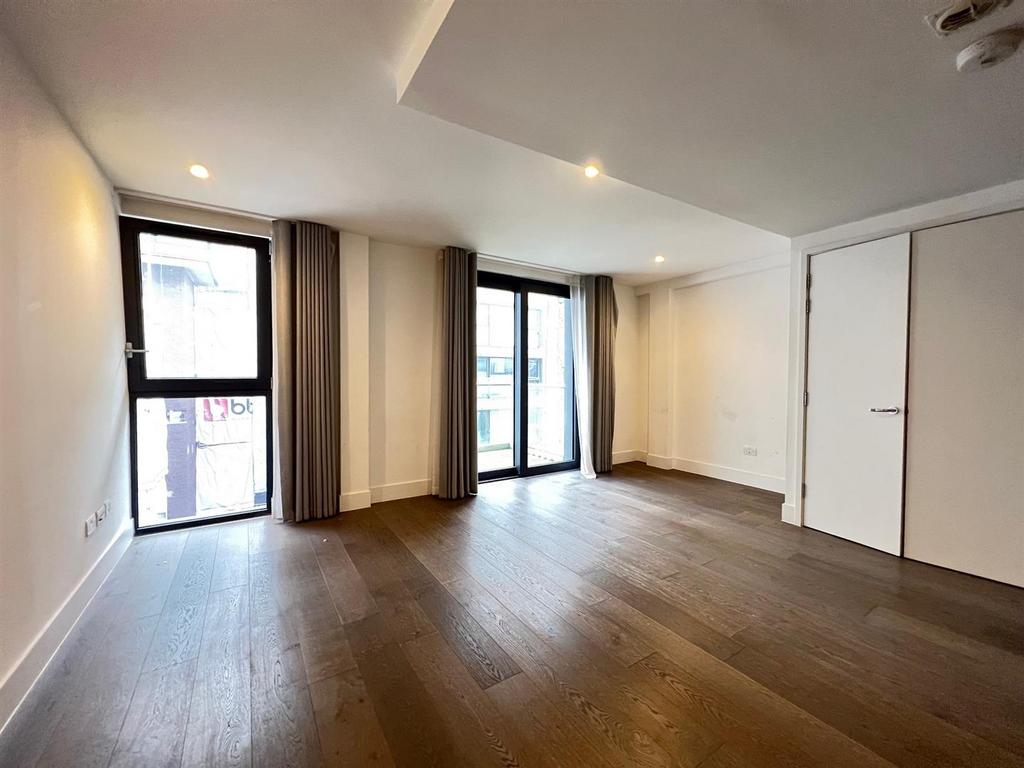 Lounge / Kitchen
