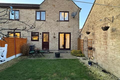 3 bedroom townhouse for sale, Fieldhurst Court, Bierley, Bradford