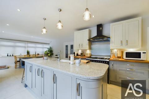 5 Hackwood, Robertsbridge, TN32 5ER