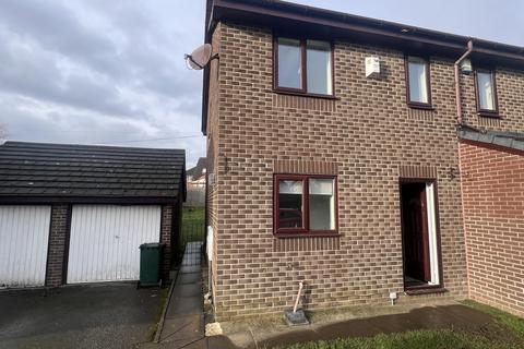 2 bedroom semi-detached house to rent, Cambrian Bar, Bradford BD12