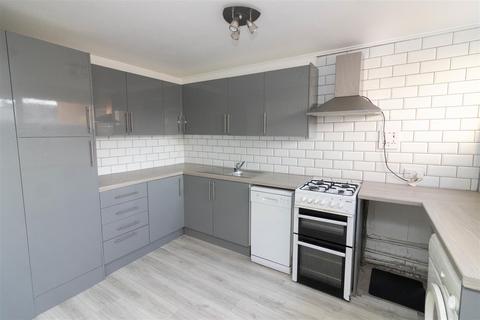 2 bedroom terraced house for sale, Brunton Grove, Newcastle Upon Tyne