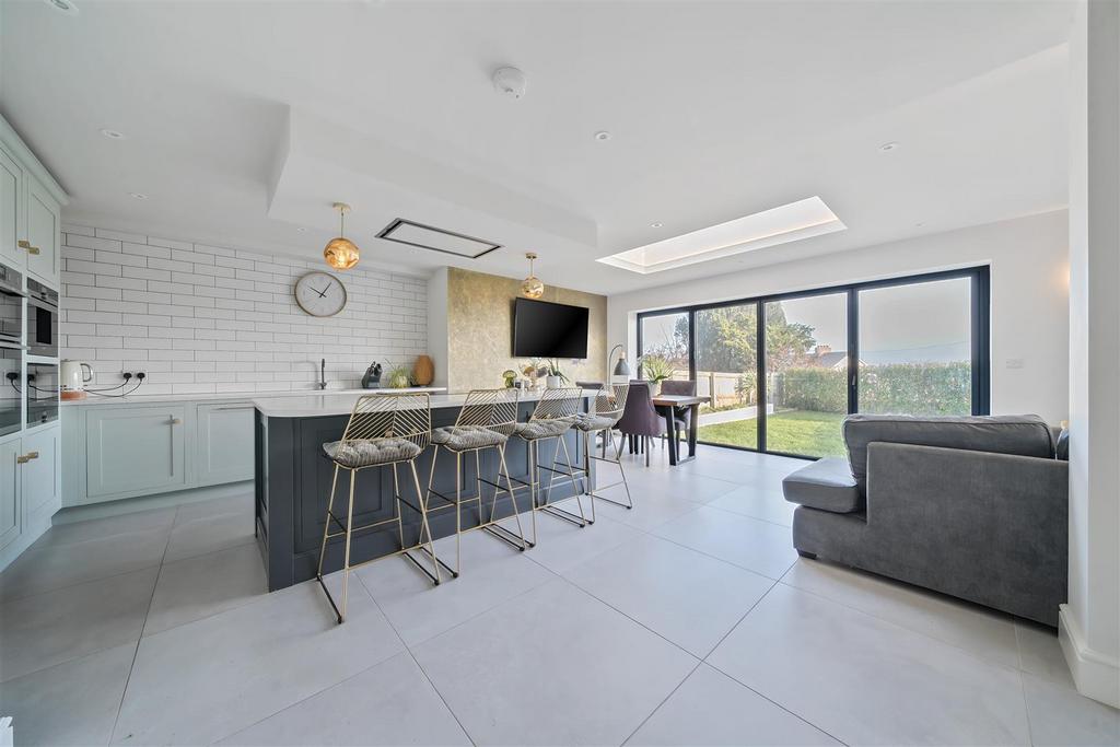 Kitchen/Diner/Family