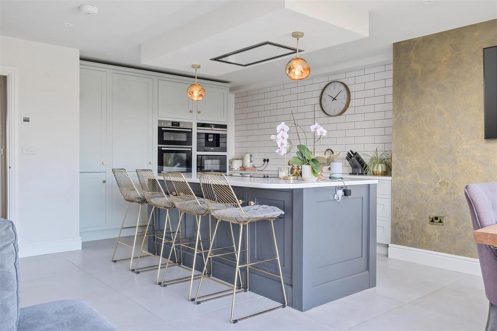 Kitchen/Diner/Family