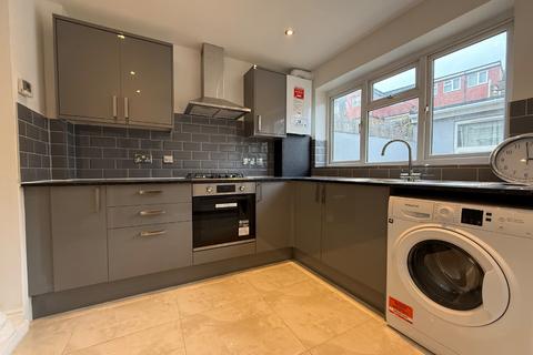 3 bedroom terraced house to rent, Belmont Park Road, Leyton, E10