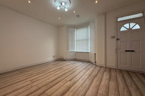 3 bedroom terraced house to rent, Belmont Park Road, London, Greater London, E10