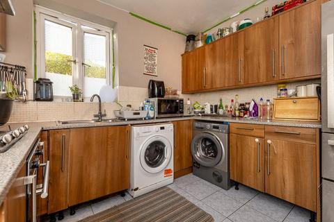 3 bedroom end of terrace house for sale, King Alfred Avenue, LONDON, SE6