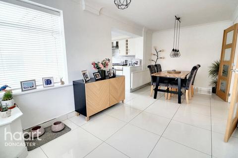 15 Butterill Drive, Armthorpe, Doncaster, DN3 3RY