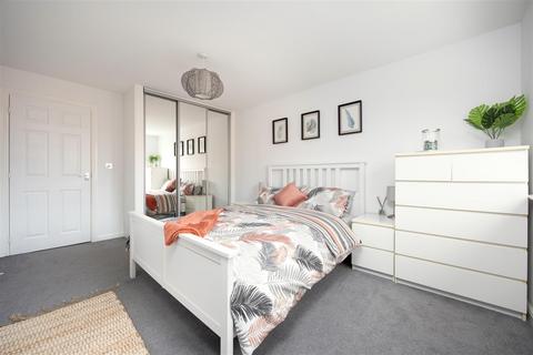 47 Castle Hedingham, Trowbridge, BA14 6GS