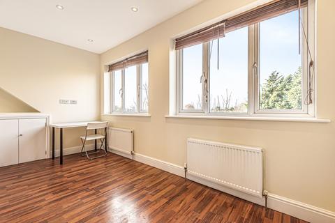 5 bedroom flat to rent, Morden Road London SW19