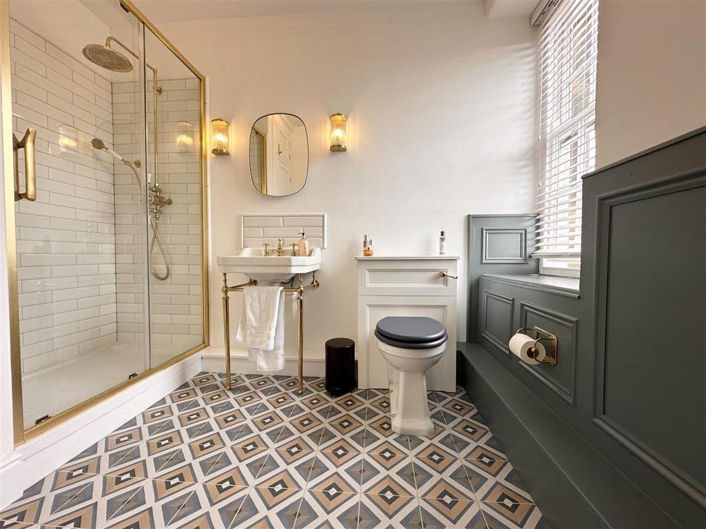 En-suite Shower Room