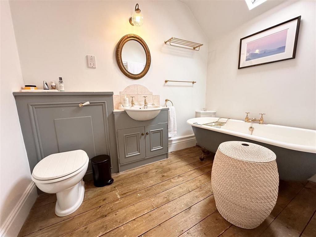 En-suite Bathroom