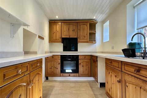 4 bedroom house to rent, Monyash Road, Bakewell