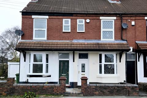 3 bedroom semi-detached house to rent, Broad Street, Brierley Hill, West Midlands, DY5 4DH