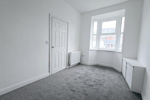 3 bedroom semi-detached house to rent, Broad Street, Brierley Hill, West Midlands, DY5 4DH