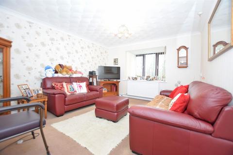 1 bedroom semi-detached bungalow for sale, Kingsdown Close, Hempstead, Gillingham