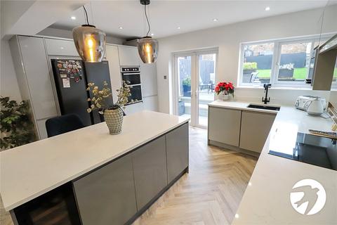 26 Swaylands Road, Belvedere, DA17 6LS
