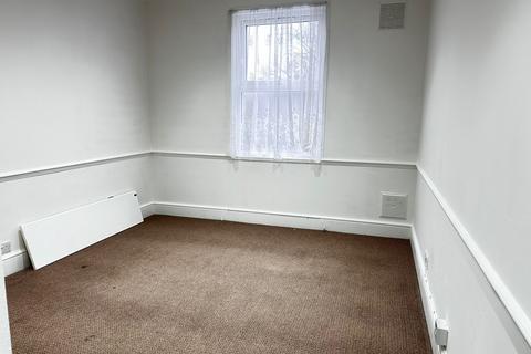 2 bedroom flat to rent, nw2