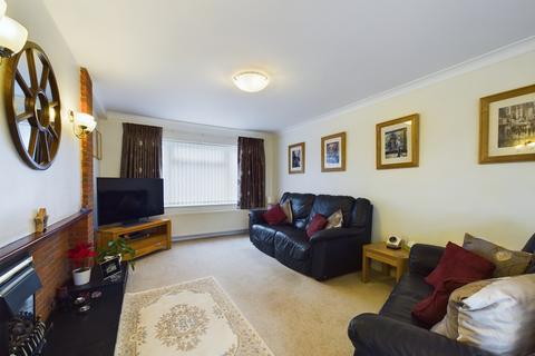 3 bedroom detached house for sale, Browns Road, Holmer Green