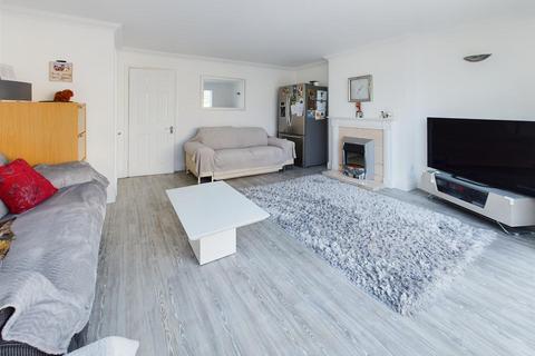 undefined, 3 Bed Home perfectly located next to St Andrews Park