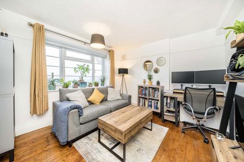 2 bedroom flat for sale, Leigham Court Road, London SW16