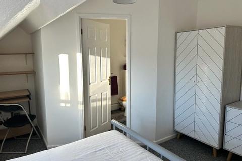 1 bedroom end of terrace house to rent, Room 4 186 Yardley Road, Acocks Green, Birmingham, B27