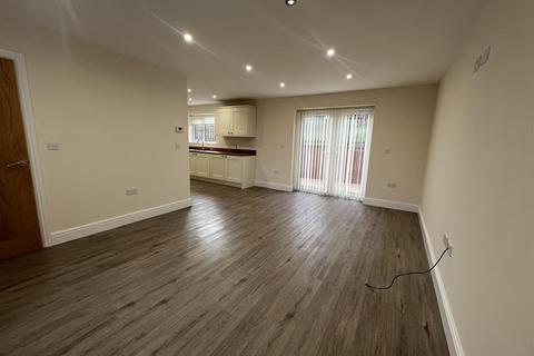 3 bedroom end of terrace house to rent, Alwynside, Alnwick