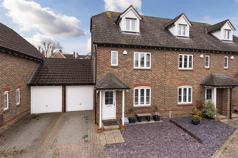 3 bedroom townhouse for sale, Dawes Close, Tonbridge