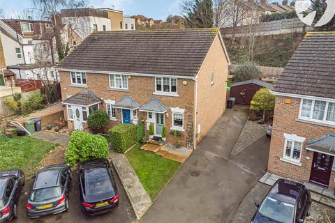 3 Merryweather Close, Dartford, DA1 1UG