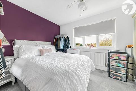 3 Merryweather Close, Dartford, DA1 1UG