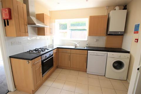 5 bedroom semi-detached house to rent, Maygoods Close, Cowley, Middlesex