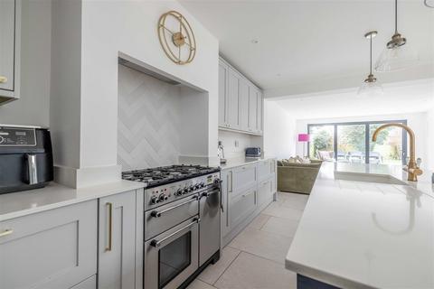 76 Albany Road, Old Windsor, Windsor, SL4 2QB