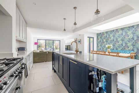 76 Albany Road, Old Windsor, Windsor, SL4 2QB