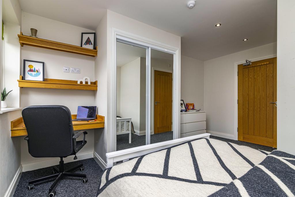 Flat8 Lord Tennyson-4 (1).jpg