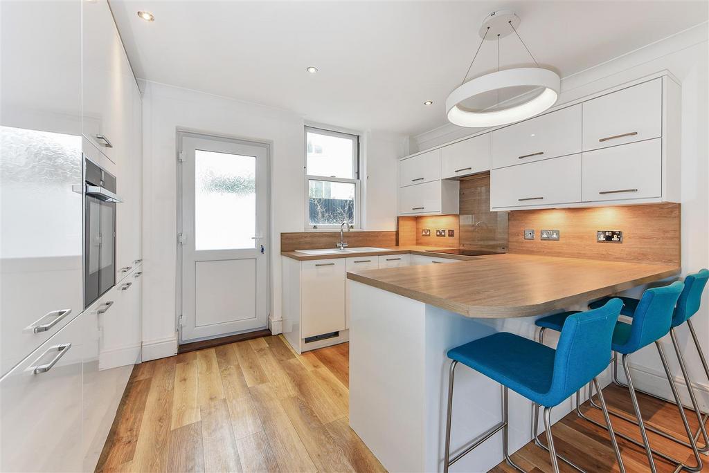 Kitchen with Breakfast Bar.jpg