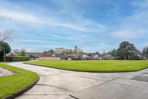 2 bedroom semi-detached bungalow for sale, Aldersyde, York, YO24 1QP