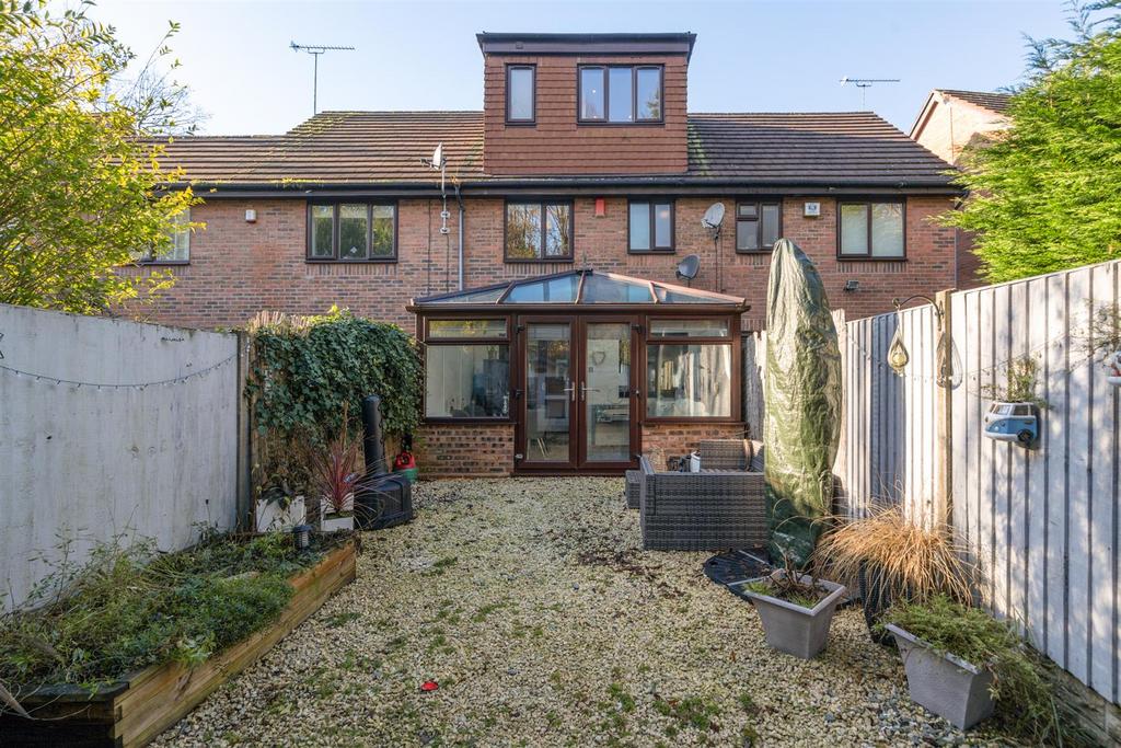 31 Ashbrook Crescent 4.jpg