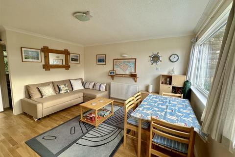 2 bedroom semi-detached bungalow for sale, Gurnard Pines, Cowes