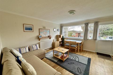 2 bedroom semi-detached bungalow for sale, Gurnard Pines, Cowes