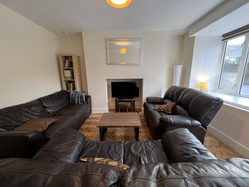 Front Lounge