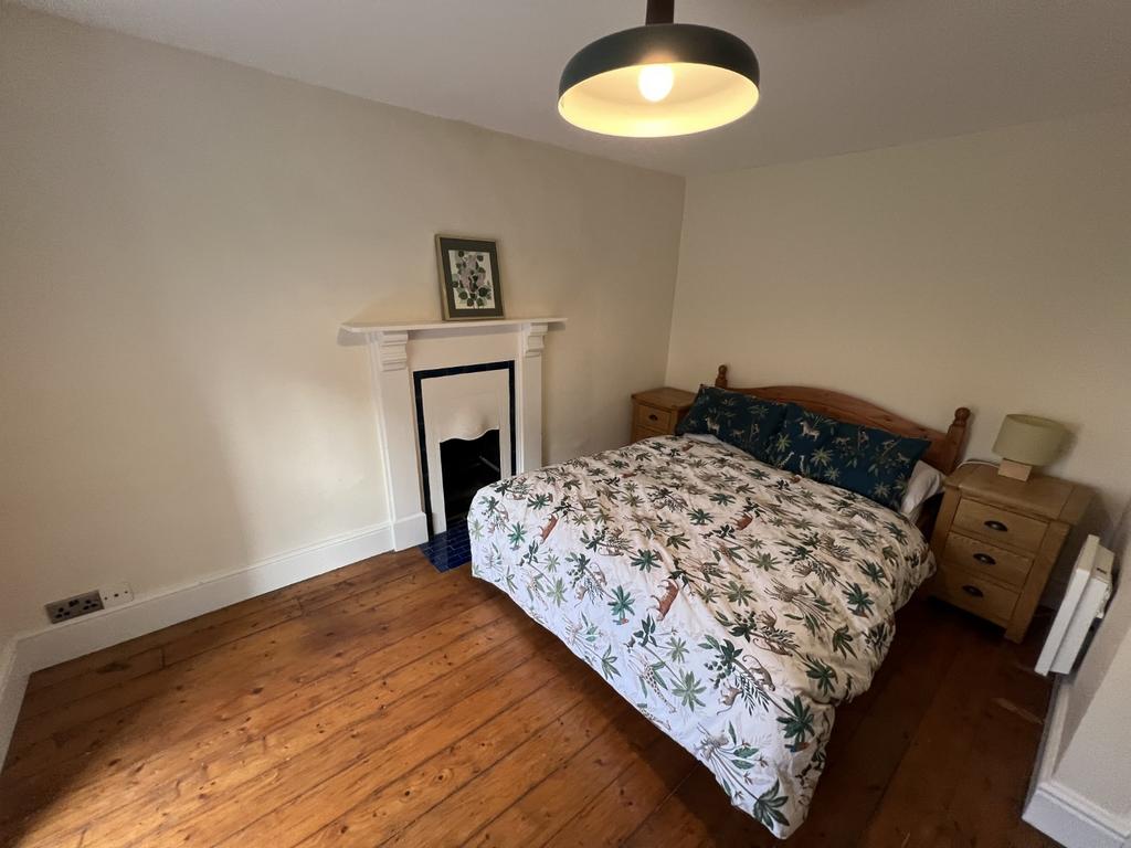 Front Double Bedroom 3