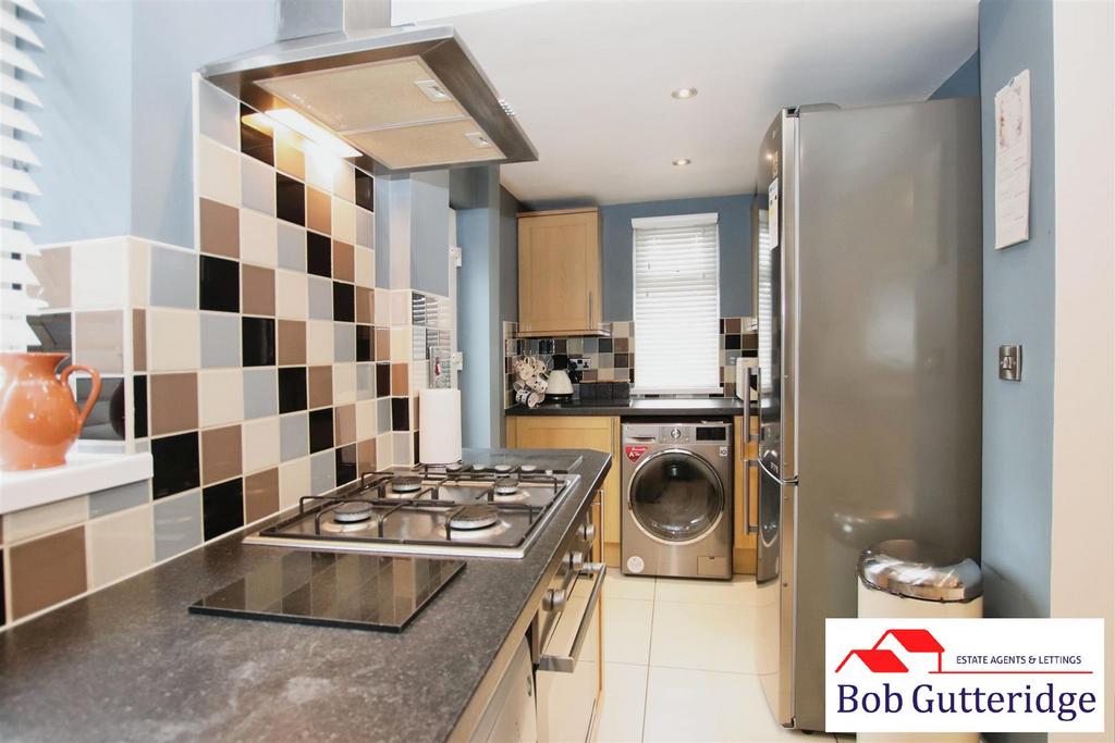 Fitted kitchen/dining room