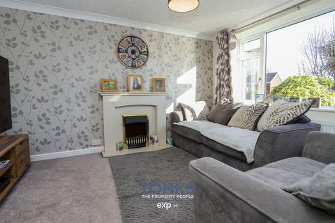 3 bedroom semi-detached house for sale, Stamford Road, Brierley Hill DY5