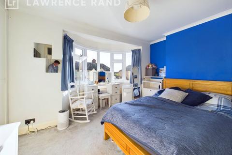 33 Brixham Crescent, Ruislip, HA4 8TU