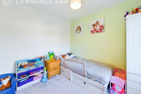 33 Brixham Crescent, Ruislip, HA4 8TU